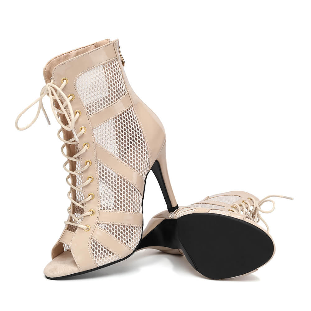 Stivali stiletto in pelle verniciata beige con lacci anteriori in rete