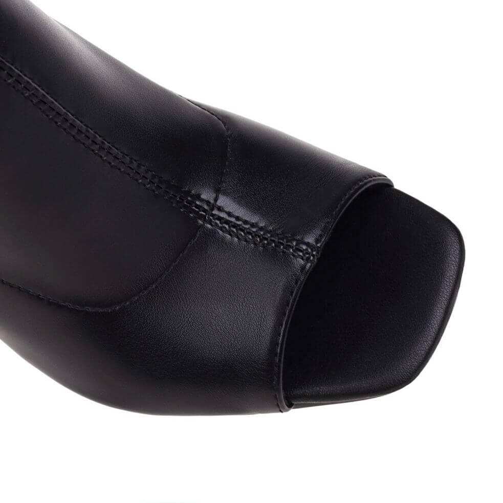 Stivaletti neri con tacco a blocco e punta aperta