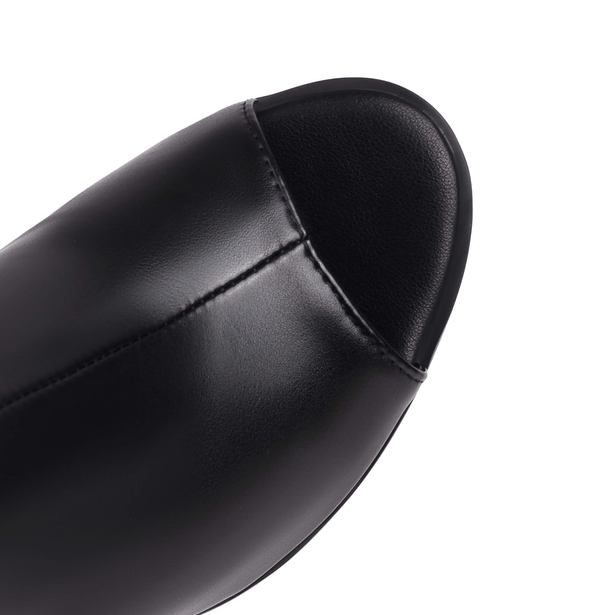 Stivali neri con tacco alto fino al ginocchio 