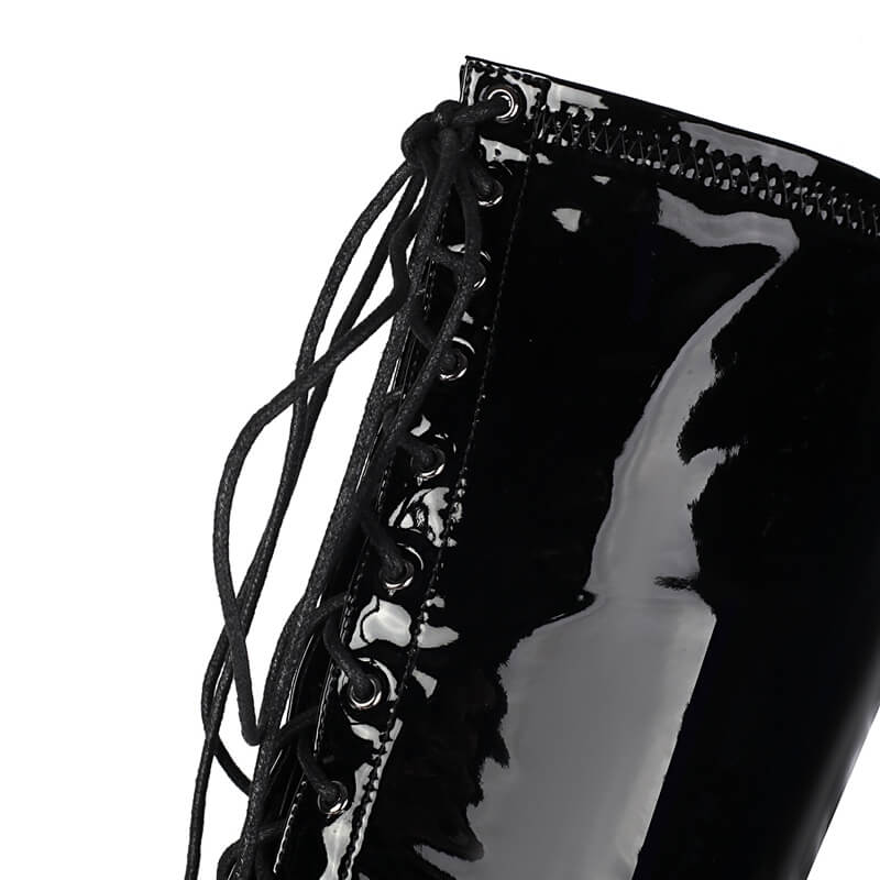 Stivali neri sopra il ginocchio con lacci e punta affilata