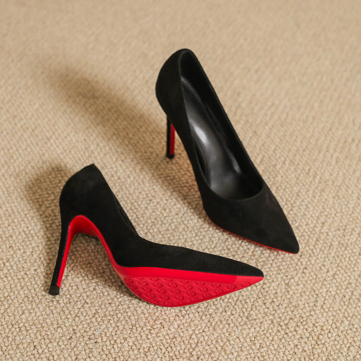 Stiletti in pelle scamosciata nera