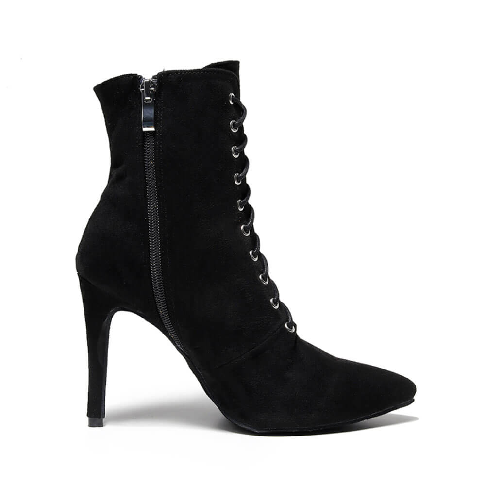 Stivali da ballo neri con lacci e punta chiusa