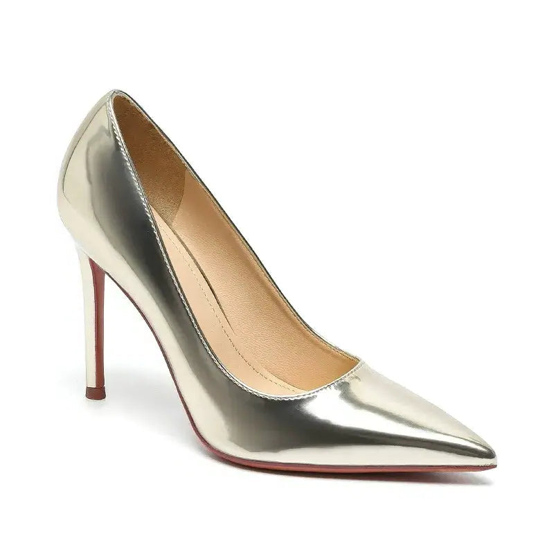 Décolleté in vernice dorata