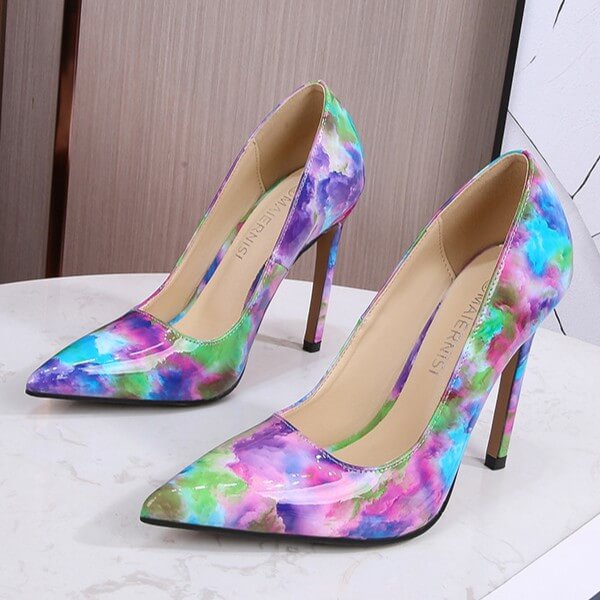 Scarpe vegetariane con punta arcobaleno blu