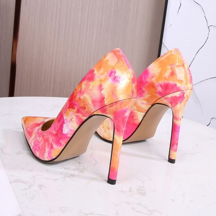 Scarpe vegetariane con punta arcobaleno rosa