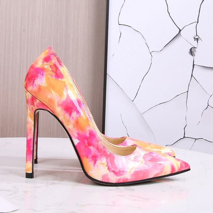 Scarpe vegetariane con punta arcobaleno rosa