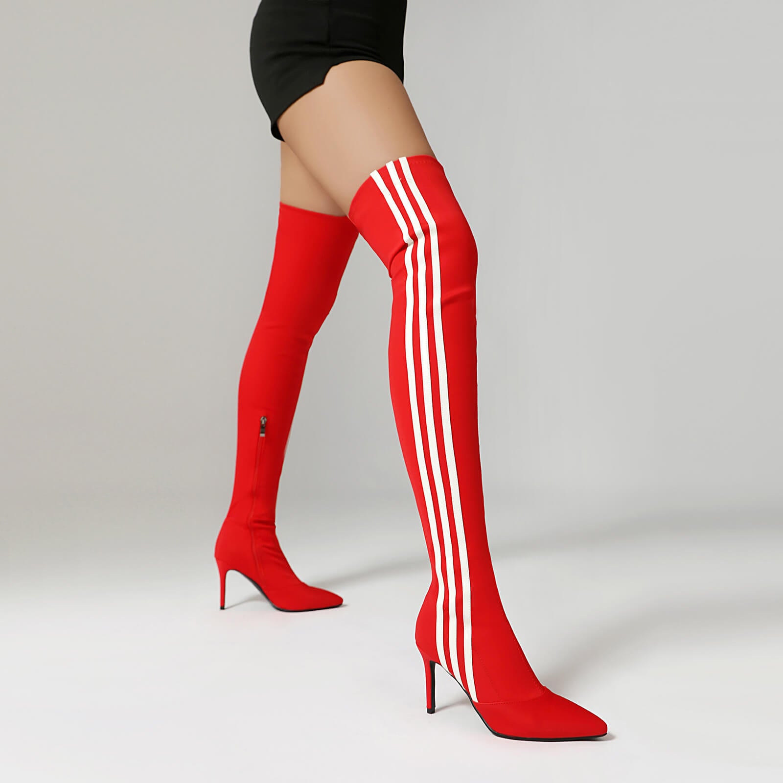 Stivali sopra il ginocchio con striscia laterale rossa a punta