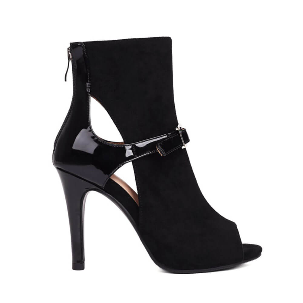 Stivali neri con tacco alto e fibbia semplice da donna